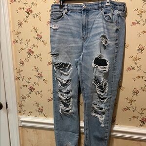 American Eagle Outfitters Light Blue Distressed Mom Jeans Women’s 16